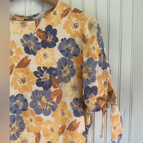 Reformation Amsterdam Dress in Yellow Floral size 10 - Picture 7 of 8